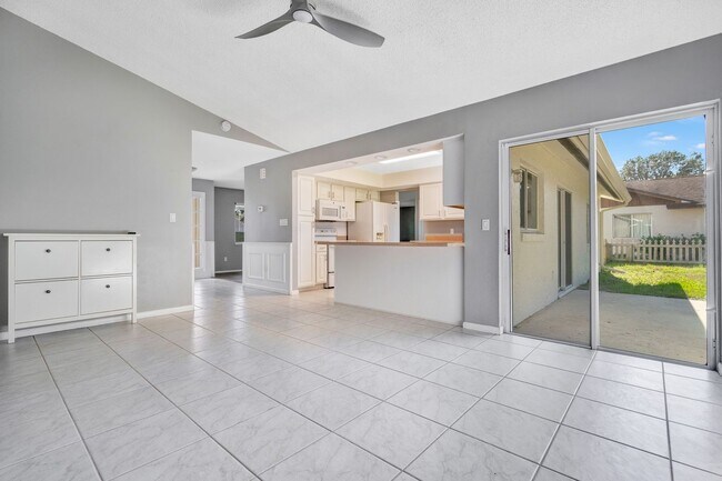 Building Photo - 111 Colyer Dr