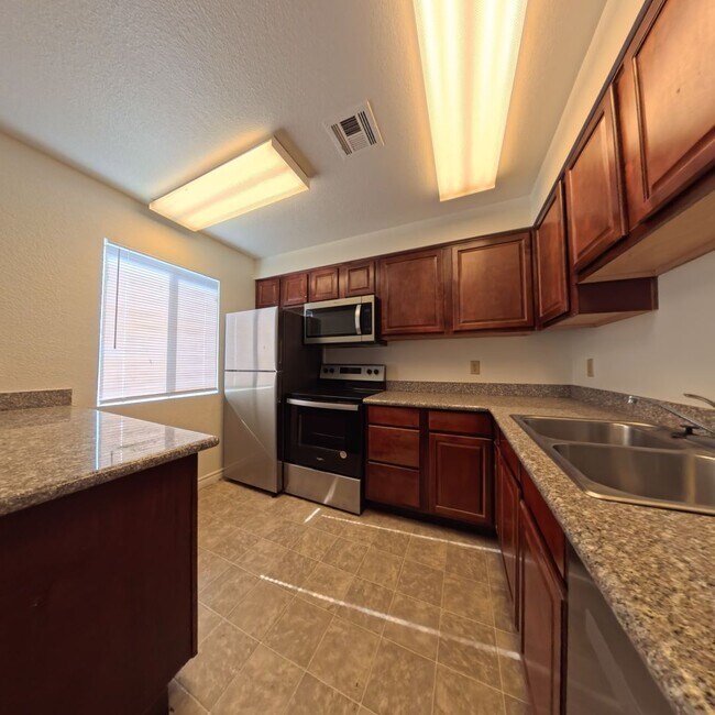 Building Photo - 5499 Indian River Dr