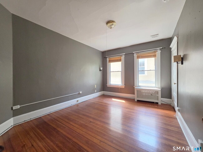 Building Photo - 805 Edgewood Ave