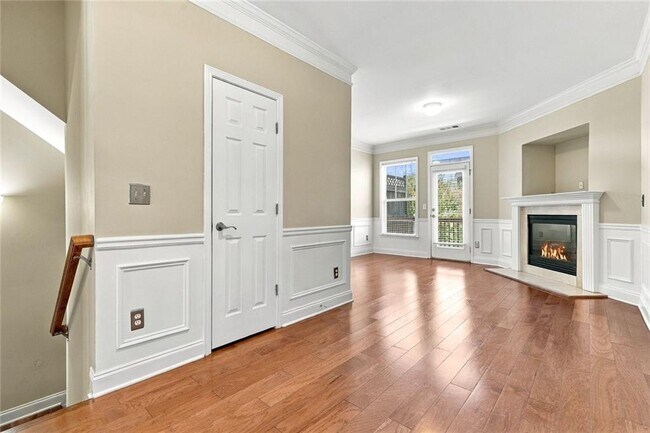 Building Photo - 217 16th St NW