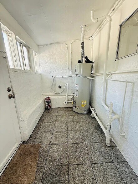 Building Photo - 1720 San Bernardino Ave