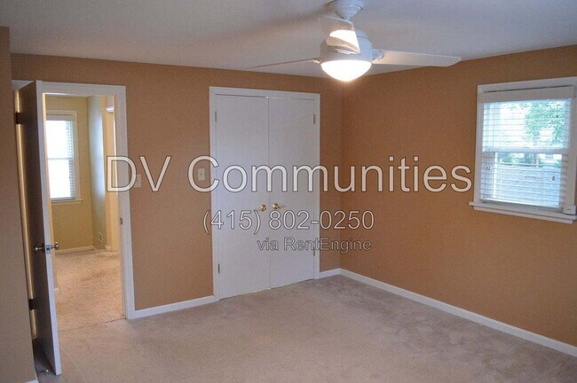 Building Photo - 23805 E Groveland Rd