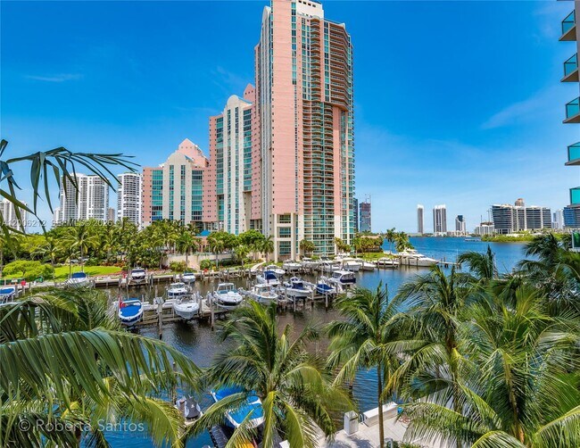 Building Photo - 3340 NE 190th St