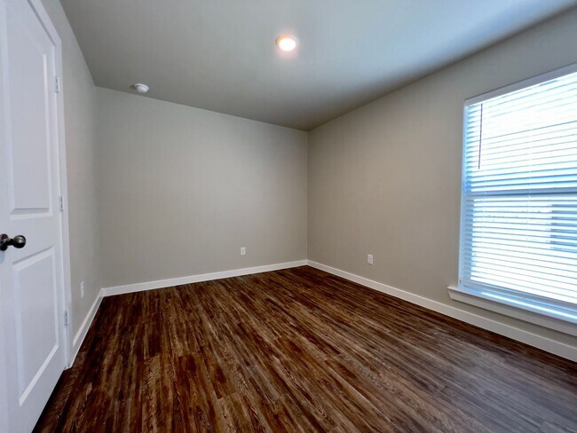 Building Photo - Pre-Leasing for August: Recently Constructed 3/2/2 in Frenship ISD with Turf Backyard