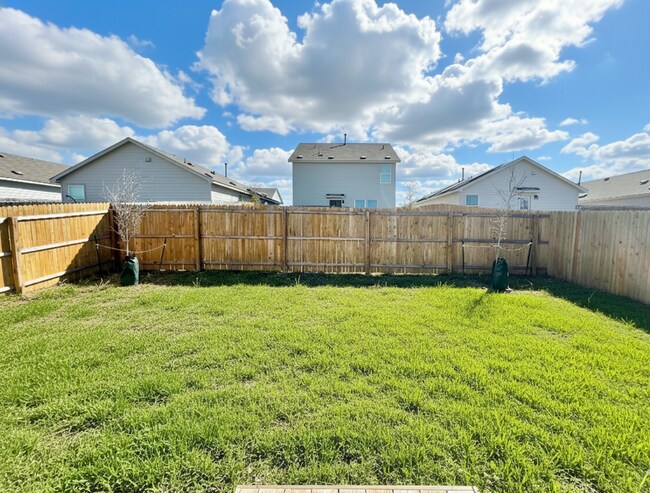 Building Photo - Beautiful 1 Story Home!