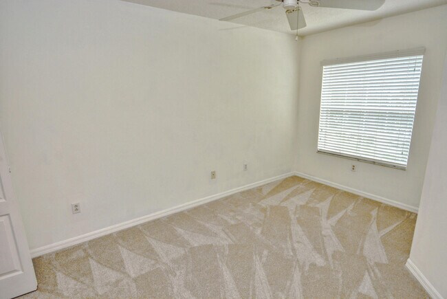 Building Photo - 2116 SE Eatonville Dr