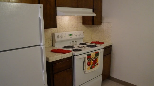 Primary Photo - Welcome to Cameron Park Apartments || Your...