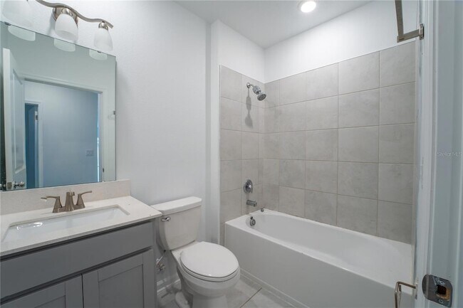 Building Photo - 336 Loch Ct