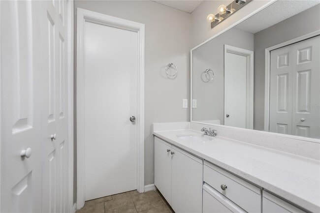 Building Photo - 6742 Brittany Chase Ct