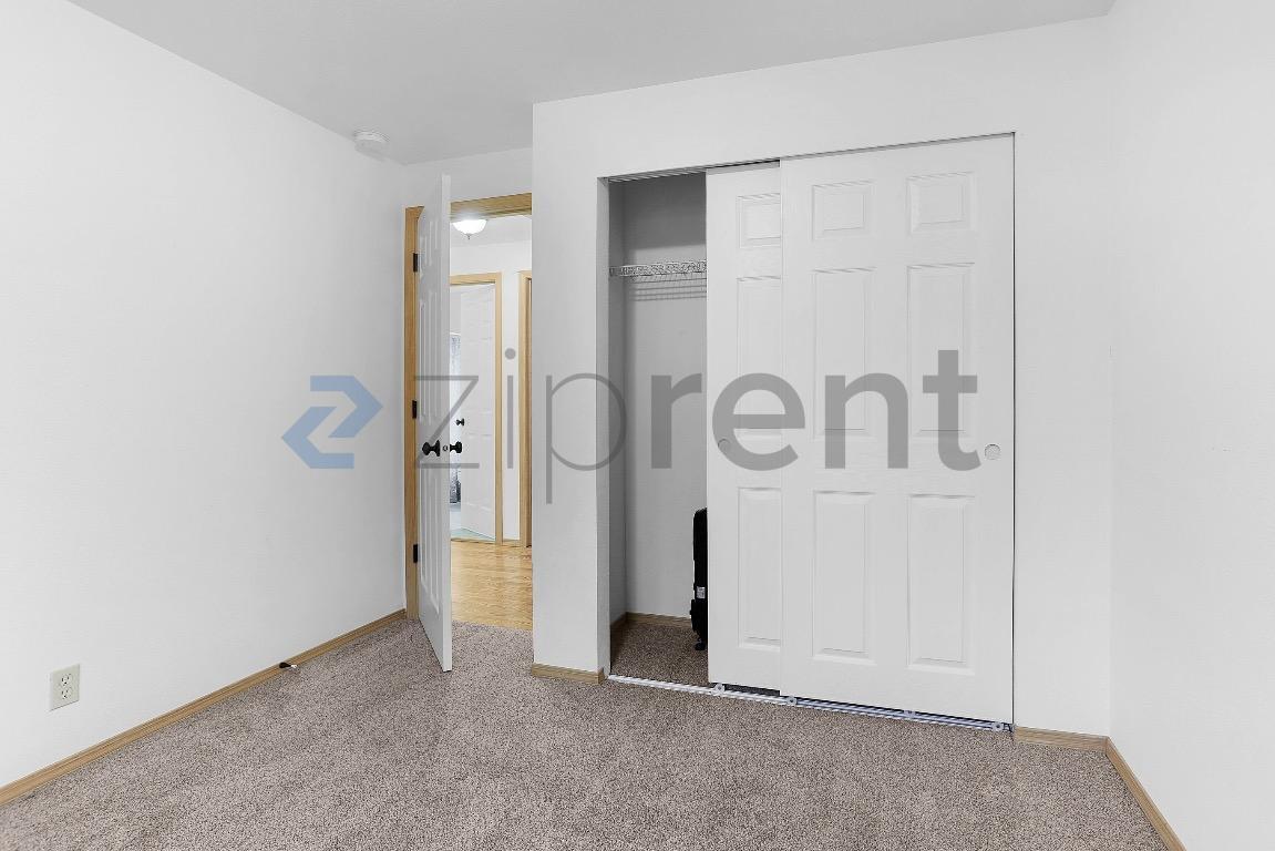 Building Photo - 1715 Gohr Rd