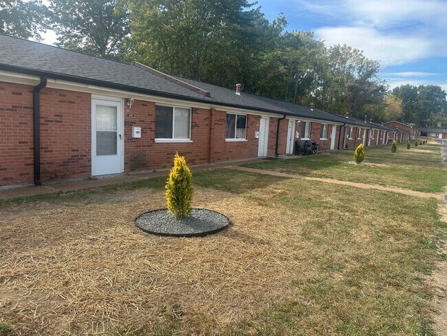 Building Photo - The Madison