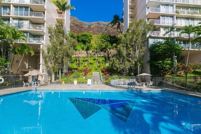 Building Photo - Makaha Valley Towers