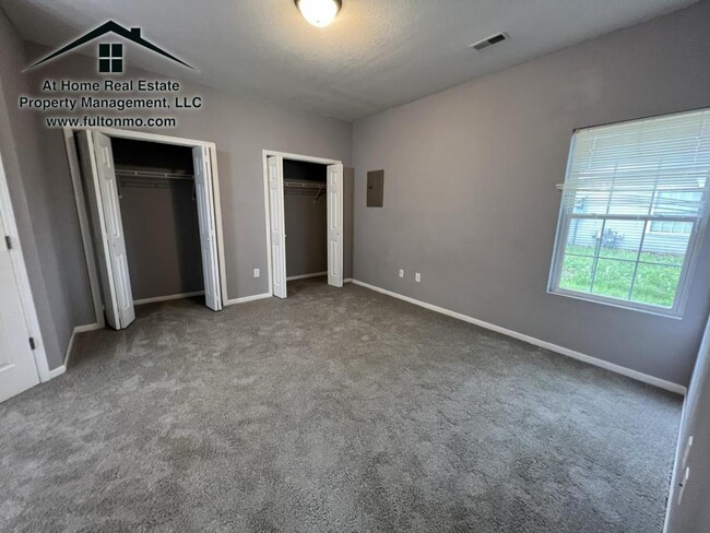 Building Photo - 1012 Boulder Court