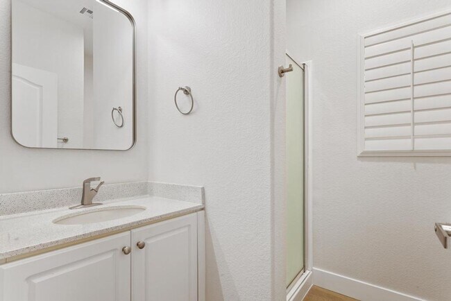 Building Photo - Remodeled Corner Lot with Mountain Views!