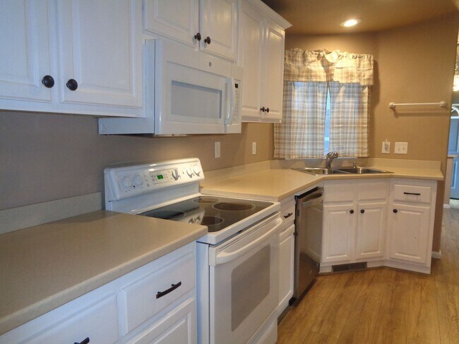 Building Photo - 4511 Gray Fox Heights