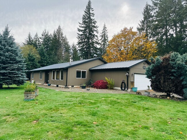 Building Photo - Beautiful Acreage Property