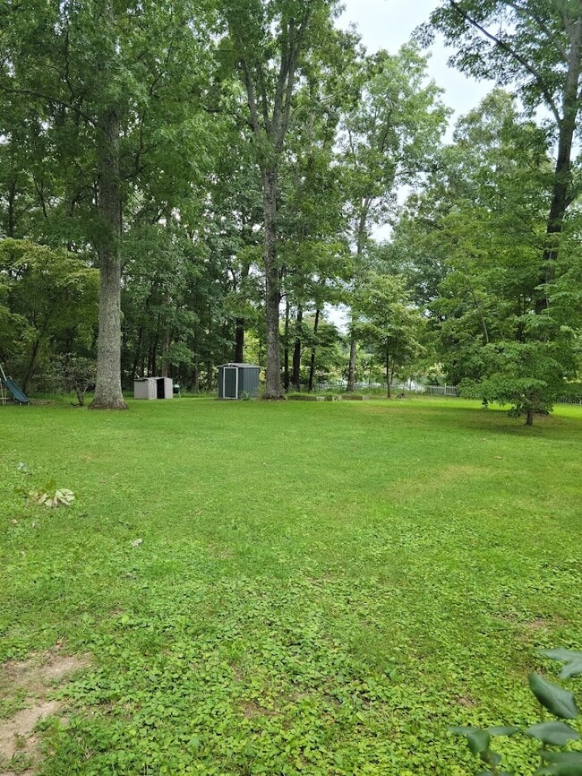 Building Photo - 117 Apple Cir
