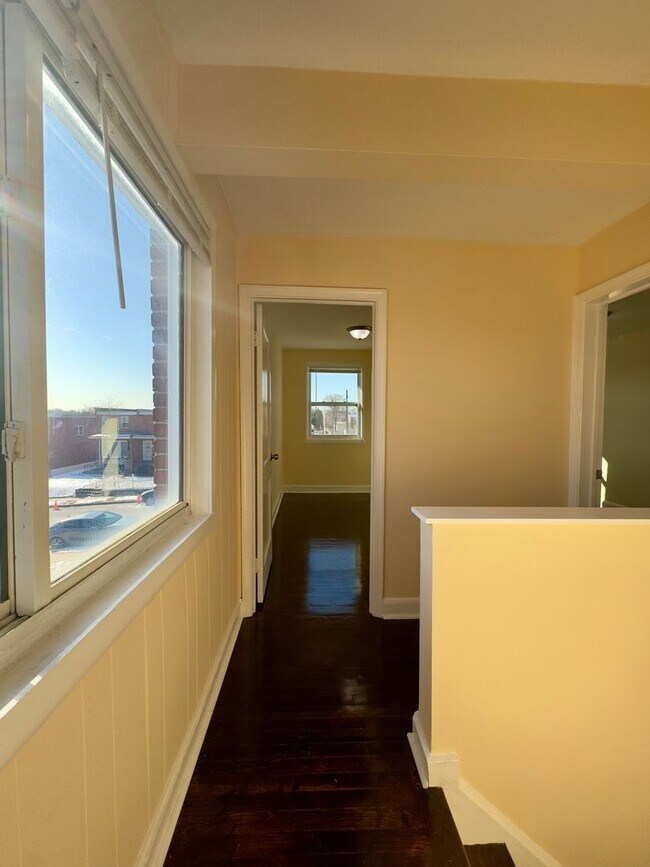 Building Photo - Charming 3 Bedroom/2 Bathroom Townhome in Violetville MD!