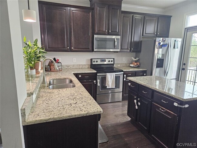 Building Photo - 5249 Bedford Falls Cir