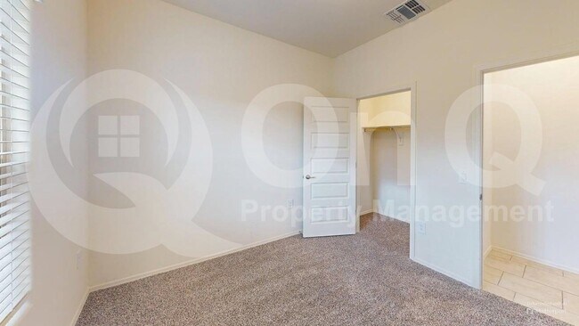 Building Photo - 10305 N Arroyo Lupine Way