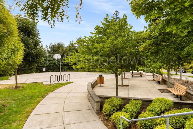 Building Photo - 14780 NW Hydrangea Ct