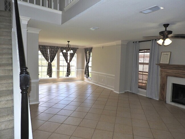 Building Photo - 4427 Wavertree Dr