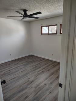 Building Photo - 150 Par Ln