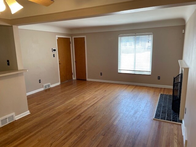 Building Photo - 208 Catalpa Dr