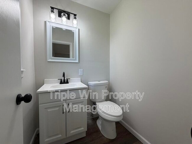 Building Photo - 185 St Eugene Ln