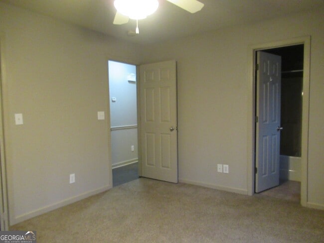Building Photo - 95 Live Oak Rd
