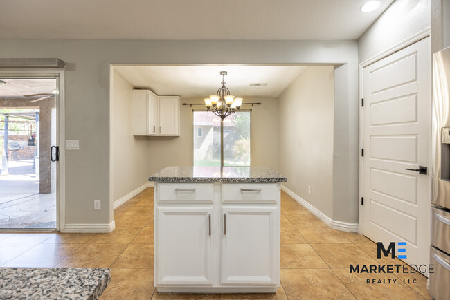 Building Photo - 3Bed/2Bath Home at Ironwood/Ocotillo! Read...