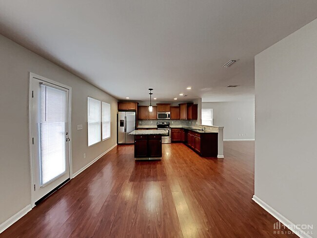 Building Photo - 5633 Idlewild Rd N