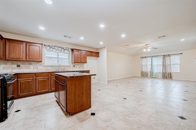 Building Photo - 7514 Trail Hollow
