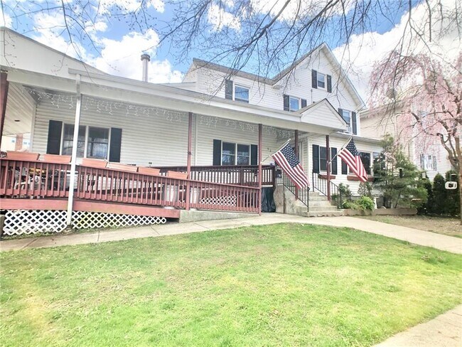 Primary Photo - 53 Rose Ave
