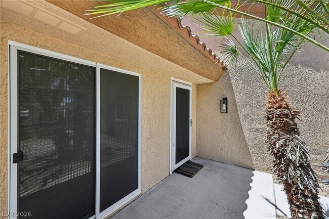 Building Photo - 8701 Prairie Hill Dr