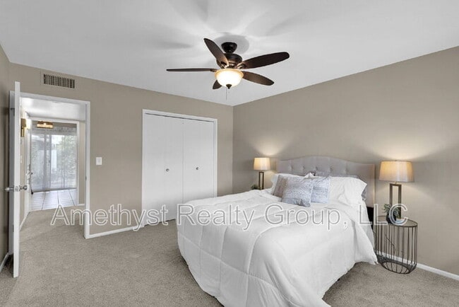 Building Photo - 10547 W Coggins Dr