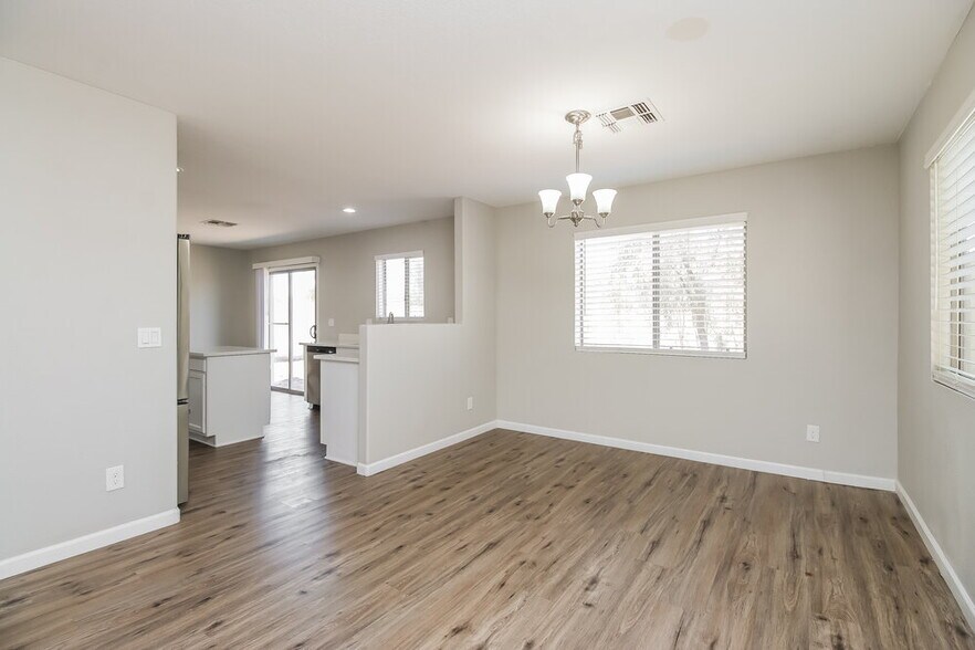 Building Photo - 1198 E Dust Devil Dr
