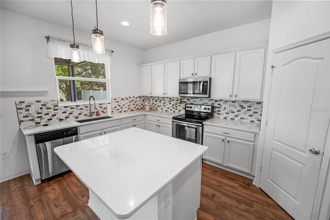 Building Photo - 2813 Shelburne Way