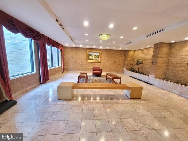 Building Photo - 3101 S Manchester St