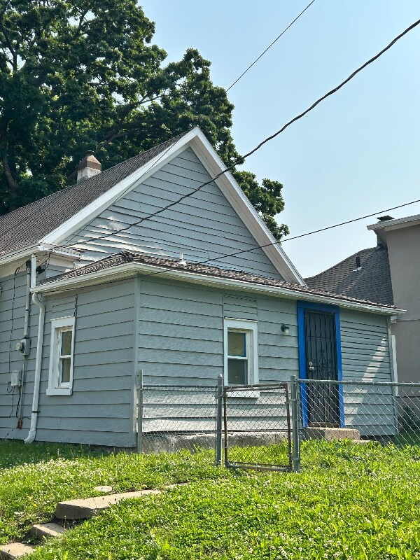 Building Photo - 1623 Walker Ave