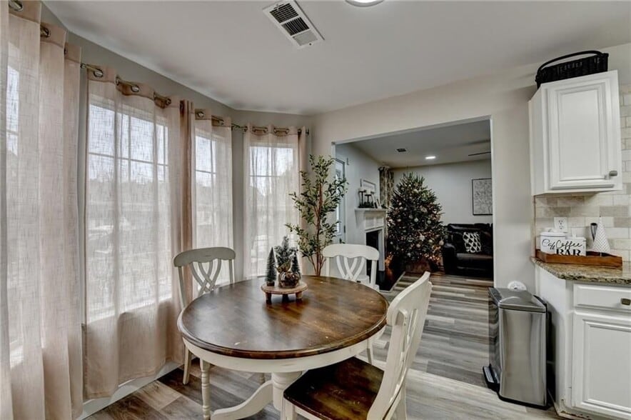 Building Photo - 4317 Holliday Rd