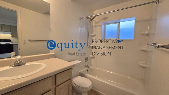 Building Photo - 11851 Poultry Dr