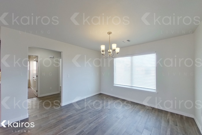 Building Photo - 2806 Daytona Ave