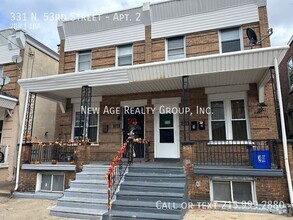 Building Photo - Sunny 2 Bedroom Apartment in West Philly!