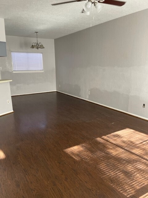 Building Photo - 13620 Rosewood St