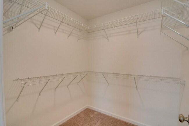 Building Photo - 411 Amesbury Dr