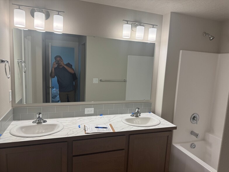 Building Photo - 1318 Michele Ave