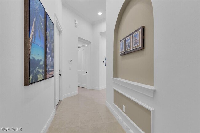 Building Photo - 707 104th Ave N