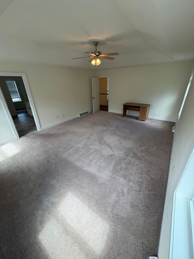 Building Photo - Charming 4 bedroom 3 bath in Ballston Lake #