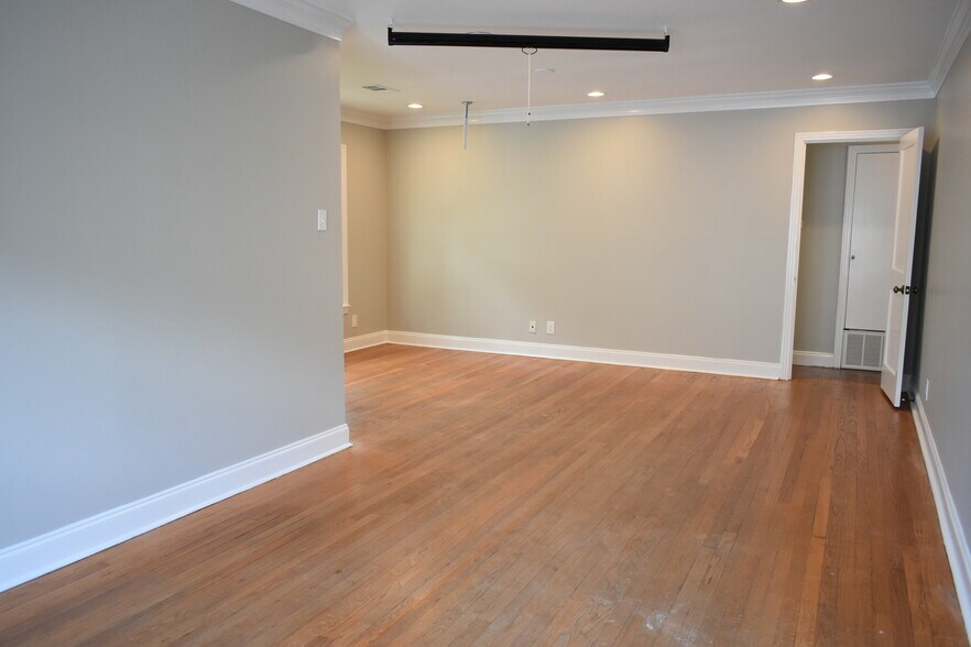 Building Photo - 2305 Goldsmith St